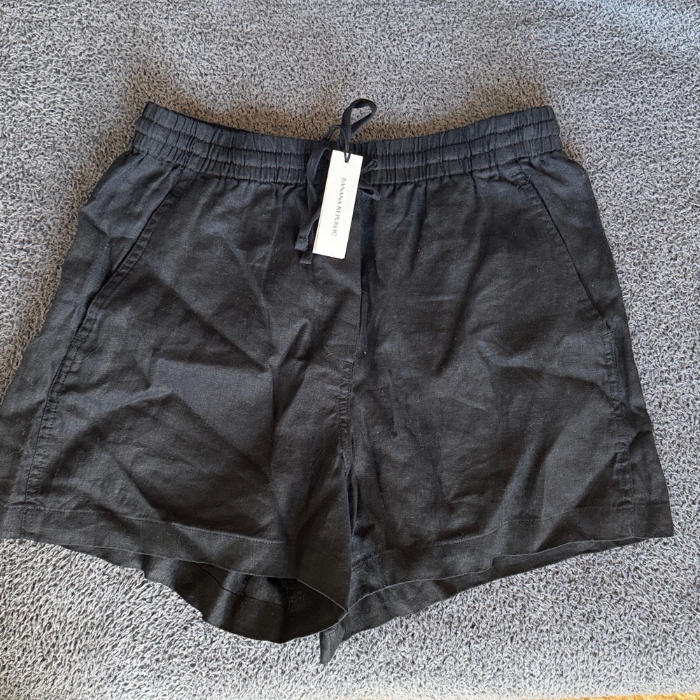 NWT Banana Republic linen pull-on 4”short